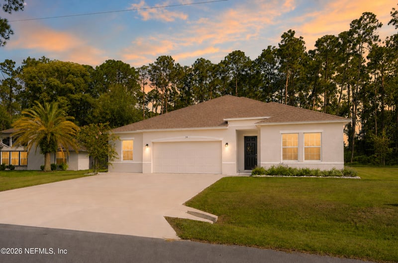 14 Woodworth Dr, Palm Coast, FL 32164