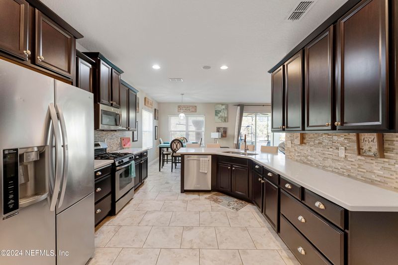 140 Berot Cir, St Johns, FL 32259
