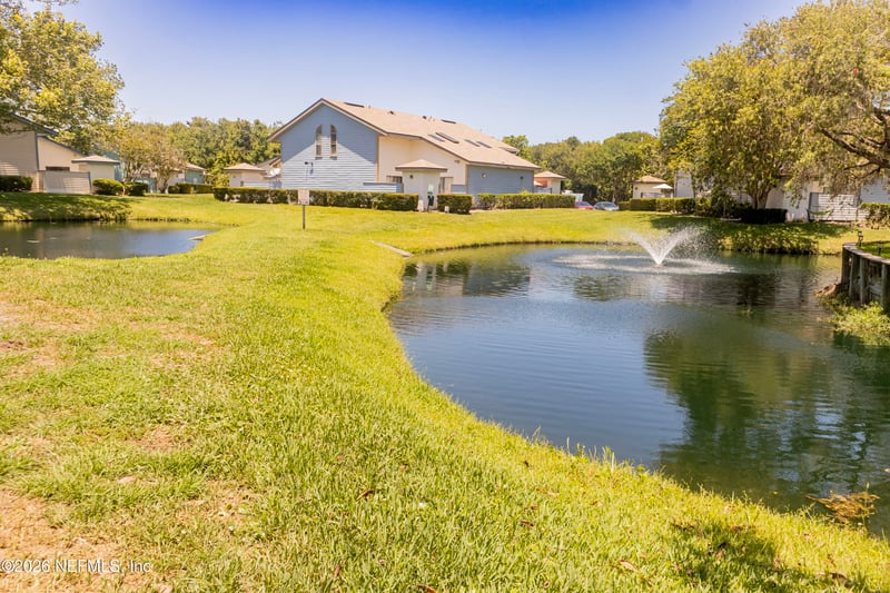 1403 W Defender Ct, Jacksonville, FL 32233