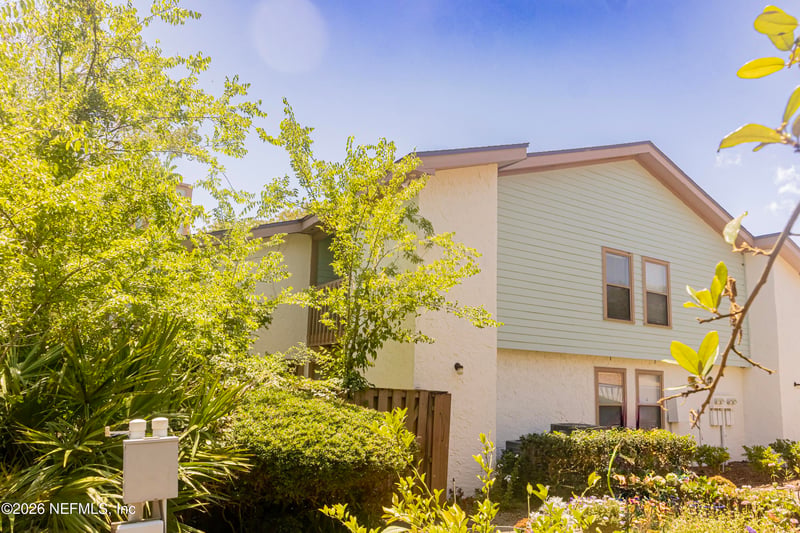 1403 W Defender Ct, Jacksonville, FL 32233