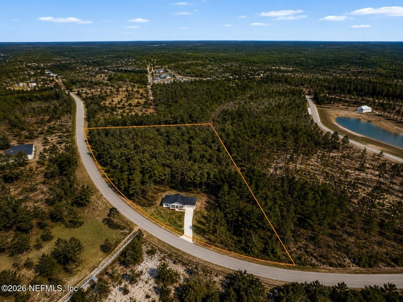 14035 Dunroven Dr, Bryceville, FL 32009