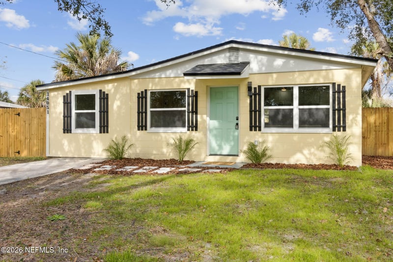 14051 Claridge Rd N, Jacksonville, FL 32250