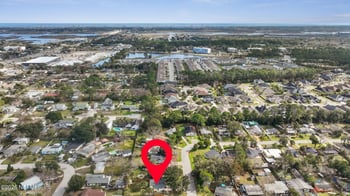 14051 Claridge Rd N, Jacksonville, FL 32250