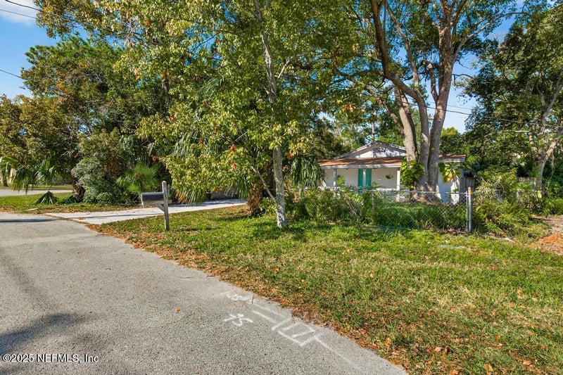 14059 Aldridge Rd N, Jacksonville, FL 32250