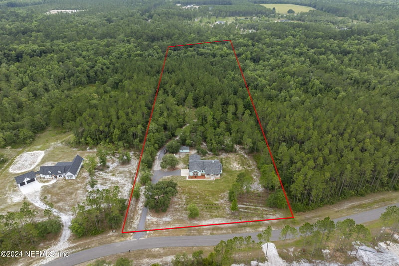 14074 Dunroven Dr, Bryceville, FL 32009