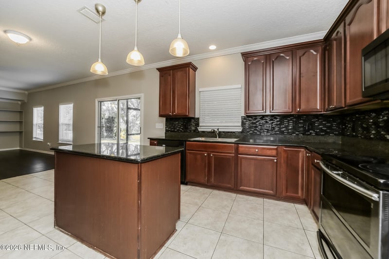 14079 Redrock Lake Dr, Jacksonville, FL 32226