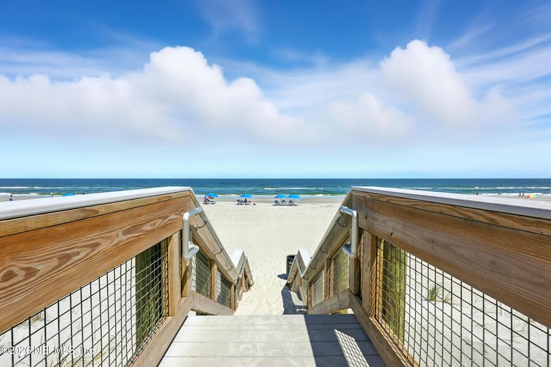1415 1st St N #202, Jacksonville Beach, FL 32250