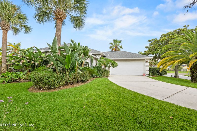 1419 Linkside Dr, Atlantic Beach, FL 32233