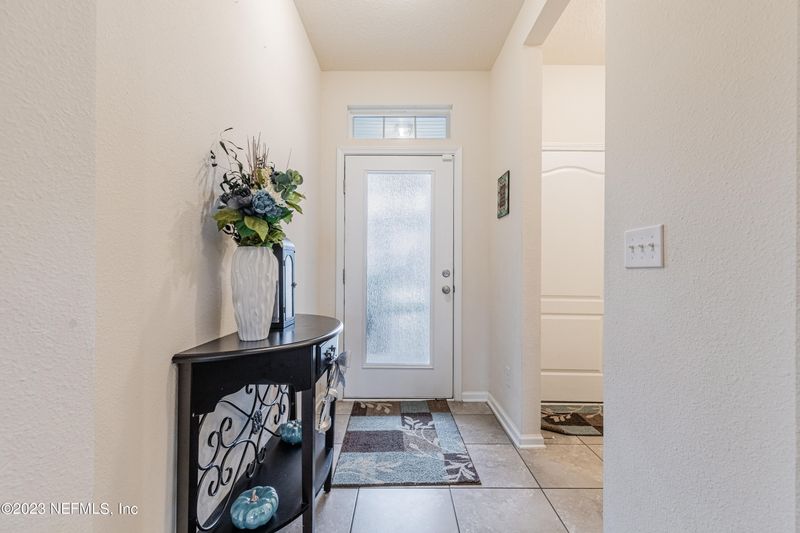 142 Servia Dr, St Johns, FL 32259