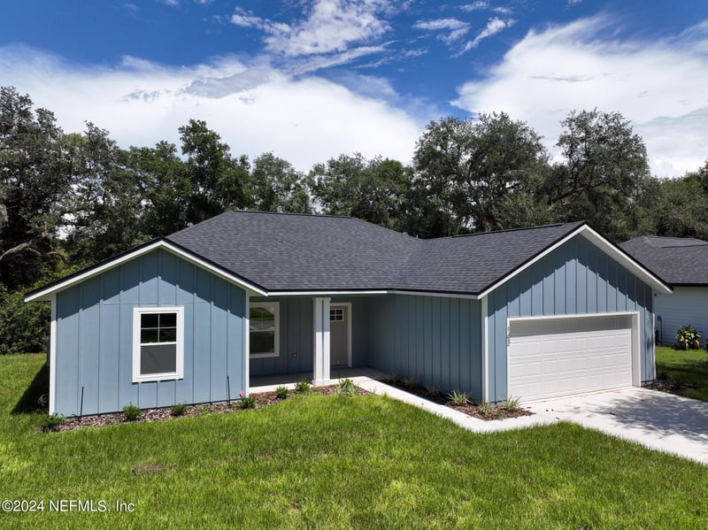 143 Swans Nest Cir, Melrose, FL 32666