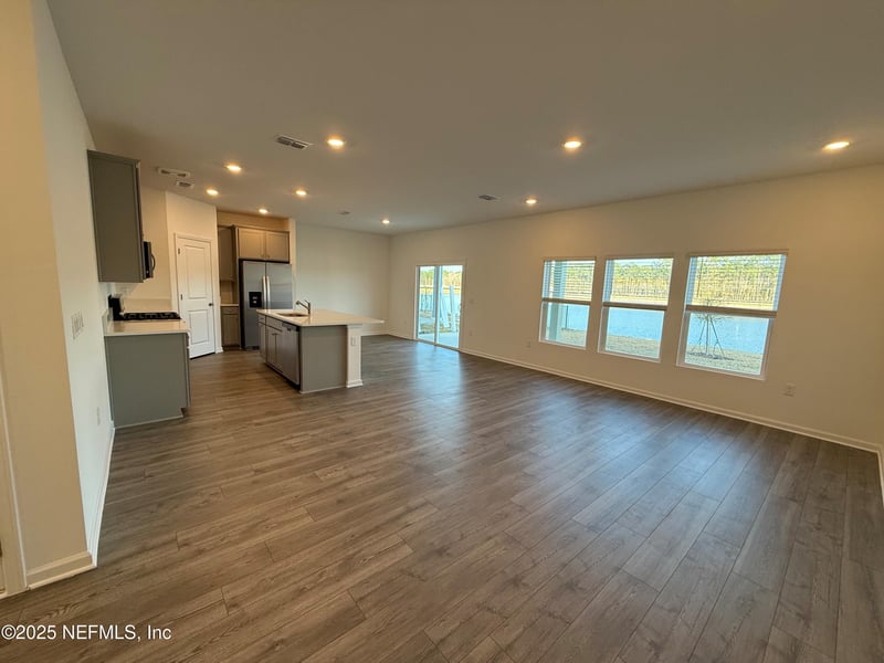 14323 Epply Dr, Jacksonville, FL 32218