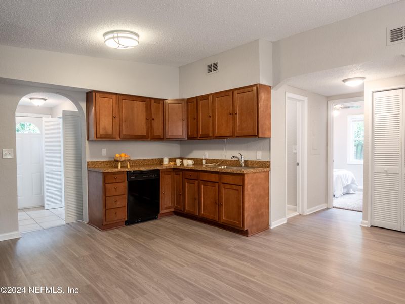 1439 King Arthur Rd, Jacksonville, FL 32211