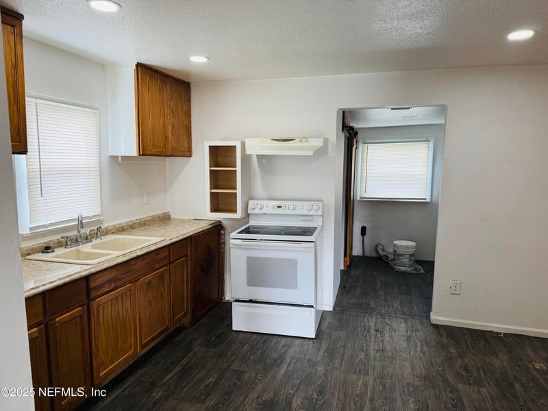 1445 Douglas St, Jacksonville, FL 32211