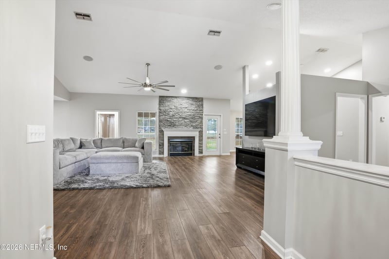 14520 Braddock Rd, Jacksonville, FL 32218