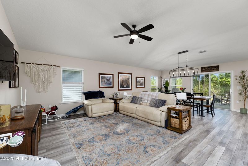 14521 Needham Dr, Jacksonville, FL 32256