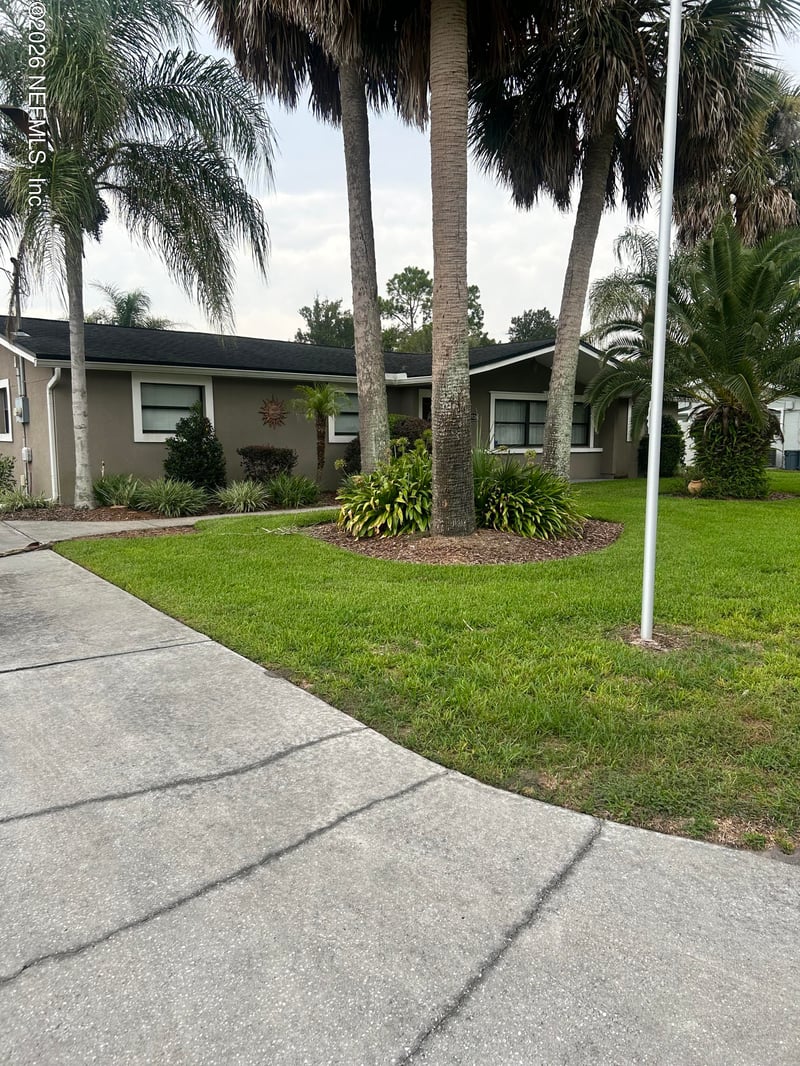 14526 Plumosa Dr, Jacksonville, FL 32250