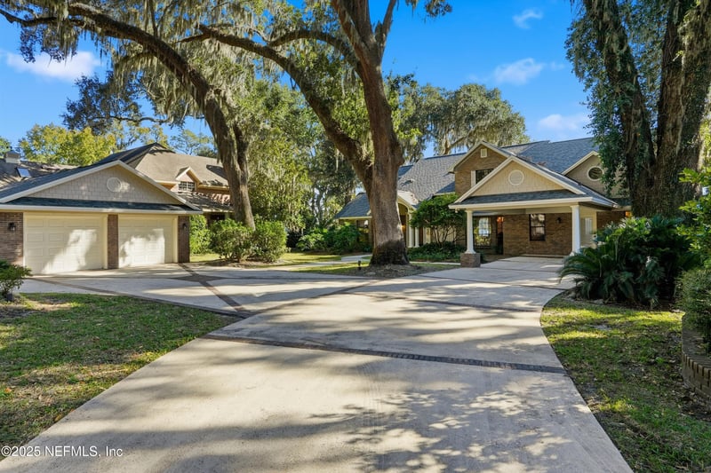 14566 Longview Dr S, Jacksonville, FL 32223