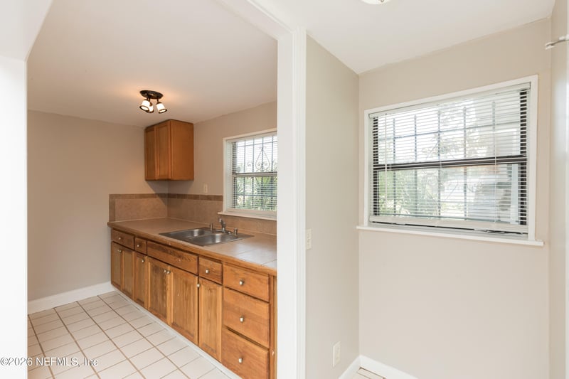1458 Royal Court Ln, Jacksonville, FL 32209