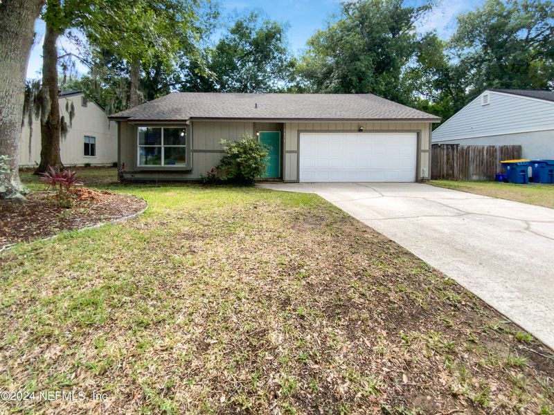 1478 Classic Oak Rd W, Jacksonville, FL 32225