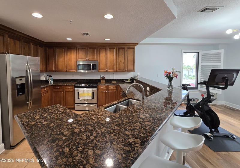 1478 Riverplace Blvd #202, Jacksonville, FL 32207