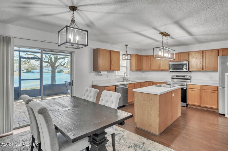 1483 Seawolf Trl N, Jacksonville, FL 32221