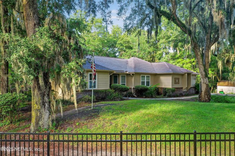14877 Capstan Dr, Jacksonville, FL 32226