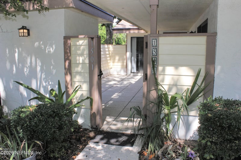 1501 Challenger Ct W, Jacksonville, FL 32233
