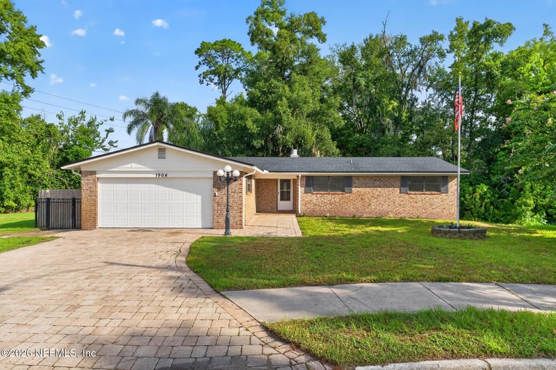 1504 Hammondwood Rd N, Jacksonville, FL 32221