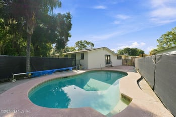1504 Hammondwood Rd N, Jacksonville, FL 32221