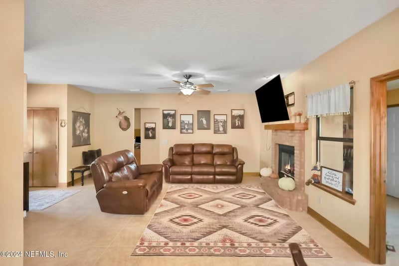 1514 Hannah Rd, Jacksonville, FL 32220