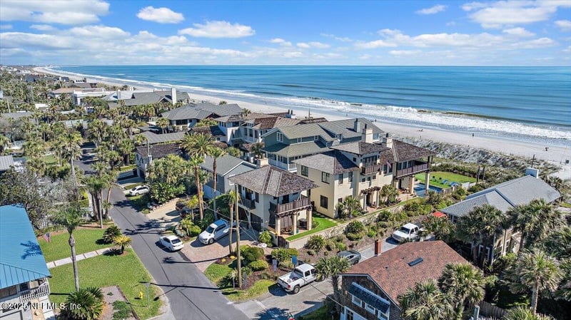 1515 Beach Ave, Atlantic Beach, FL 32233