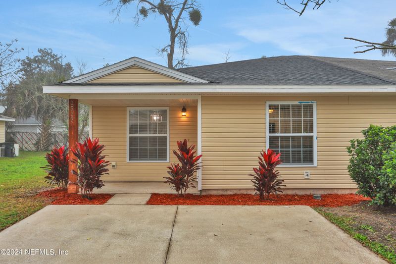 1517 Richardson Ln, Atlantic Beach, FL 32233