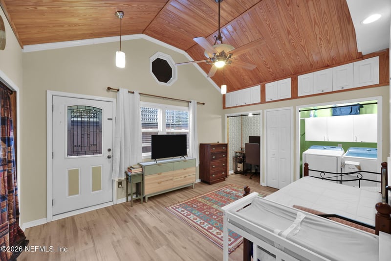 1521 Charon Rd, Jacksonville, FL 32205