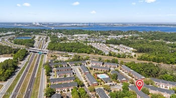 1523 Fieldview Dr, Jacksonville, FL 32225
