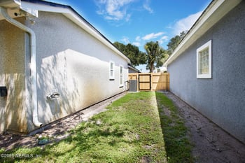 1524 Linkside Dr, Atlantic Beach, FL 32233