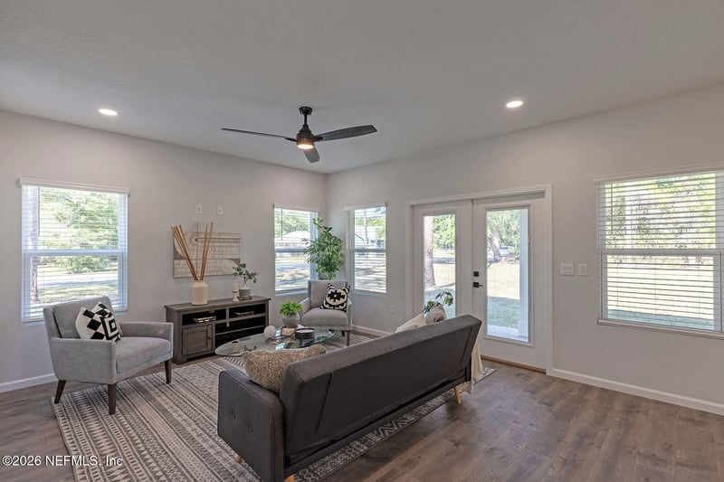 1524 Nicholson Rd, Jacksonville, FL 32207