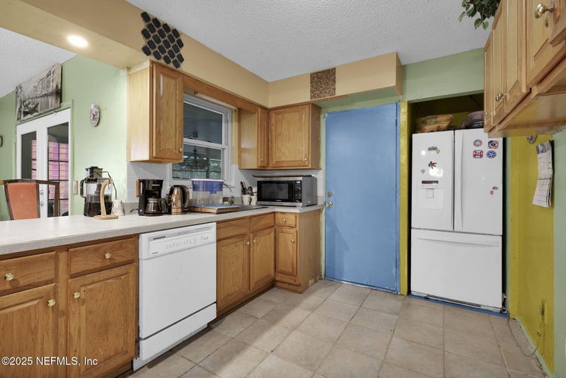 1525 Rebecca Dr, Jacksonville, FL 32221