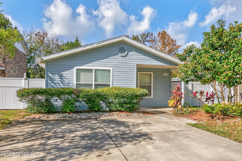 1528 Jordan St, Atlantic Beach, FL 32233