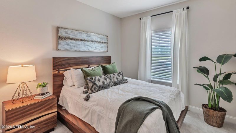 153 Dogleg Rn, St Johns, FL 32259