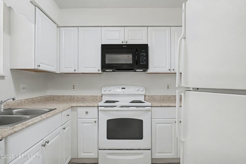 1530 El Prado Rd #1, Jacksonville, FL 32216