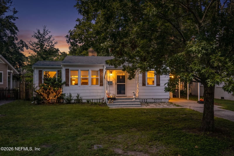 1532 Charon Rd, Jacksonville, FL 32205