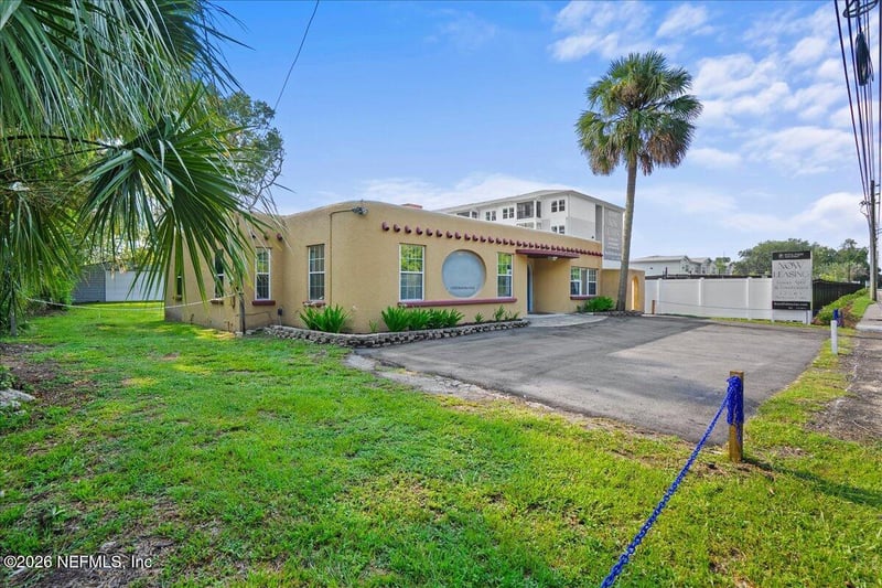 15325 N Main St, Jacksonville, FL 32218