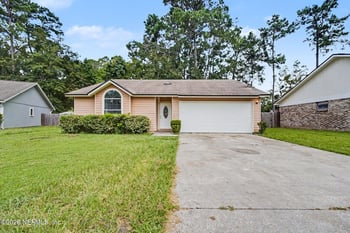 1533 Kingfisher Ln N, Jacksonville, FL 32218