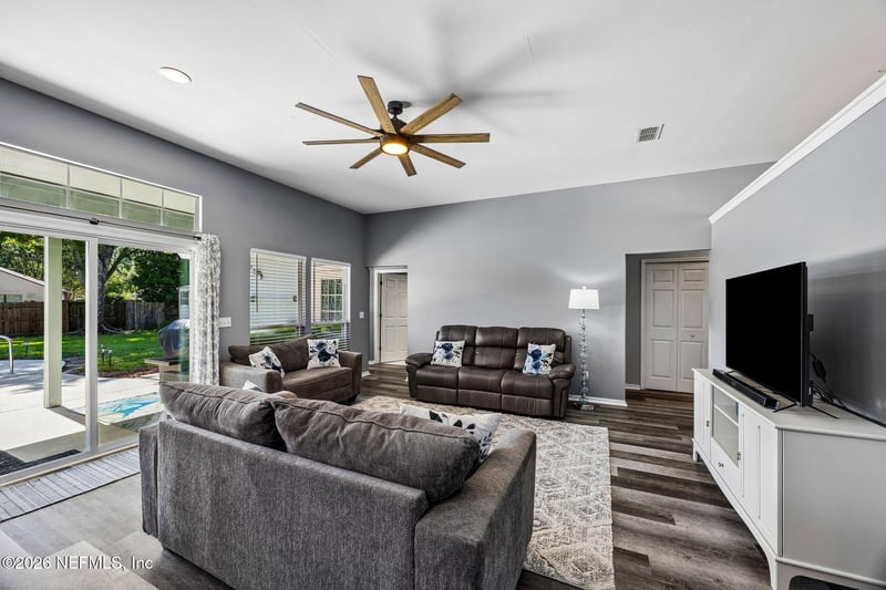 1537 Maple Leaf Ln, Fleming Island, FL 32003