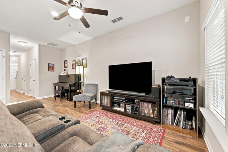 1545 Landau Rd, Jacksonville, FL 32225
