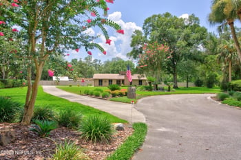 1555 Surrey Glen Cv, Middleburg, FL 32068