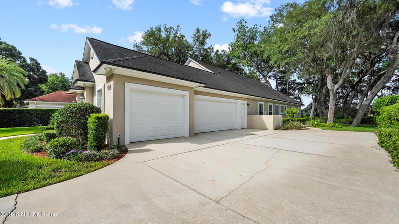 1556 Harrington Park Dr, Jacksonville, FL 32225