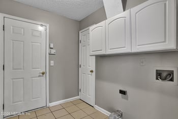1556 Lakeway Dr, Fleming Island, FL 32003