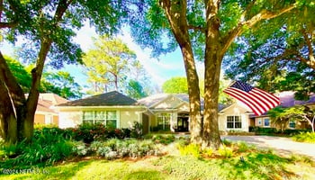 1559 Nottingham Knoll Dr, Jacksonville, FL 32225