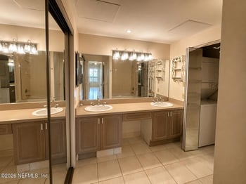 1560 Lancaster Ter #706, Jacksonville, FL 32204